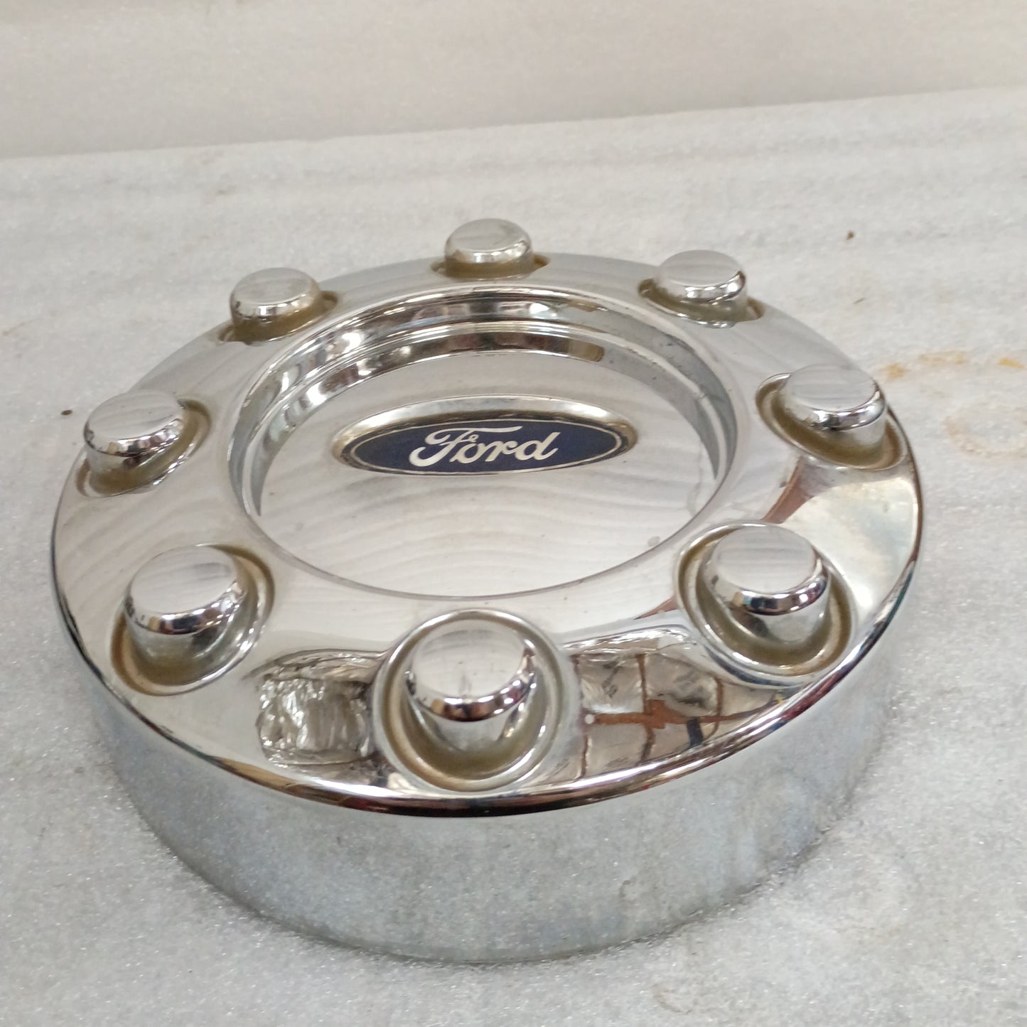 05-10 Ford Chrome Center Cap 8 Lug (Used) F250 F350 OEM 8 Lug 2WD 4WD Super Duty Wheel