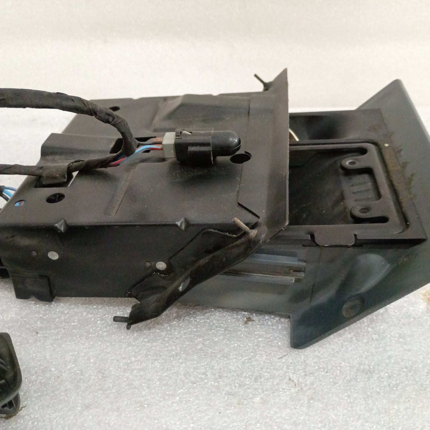 92-96 Dark/Crystal Blue Ashtray Assembly (Used) Ford F150 F250 F350 Bronco