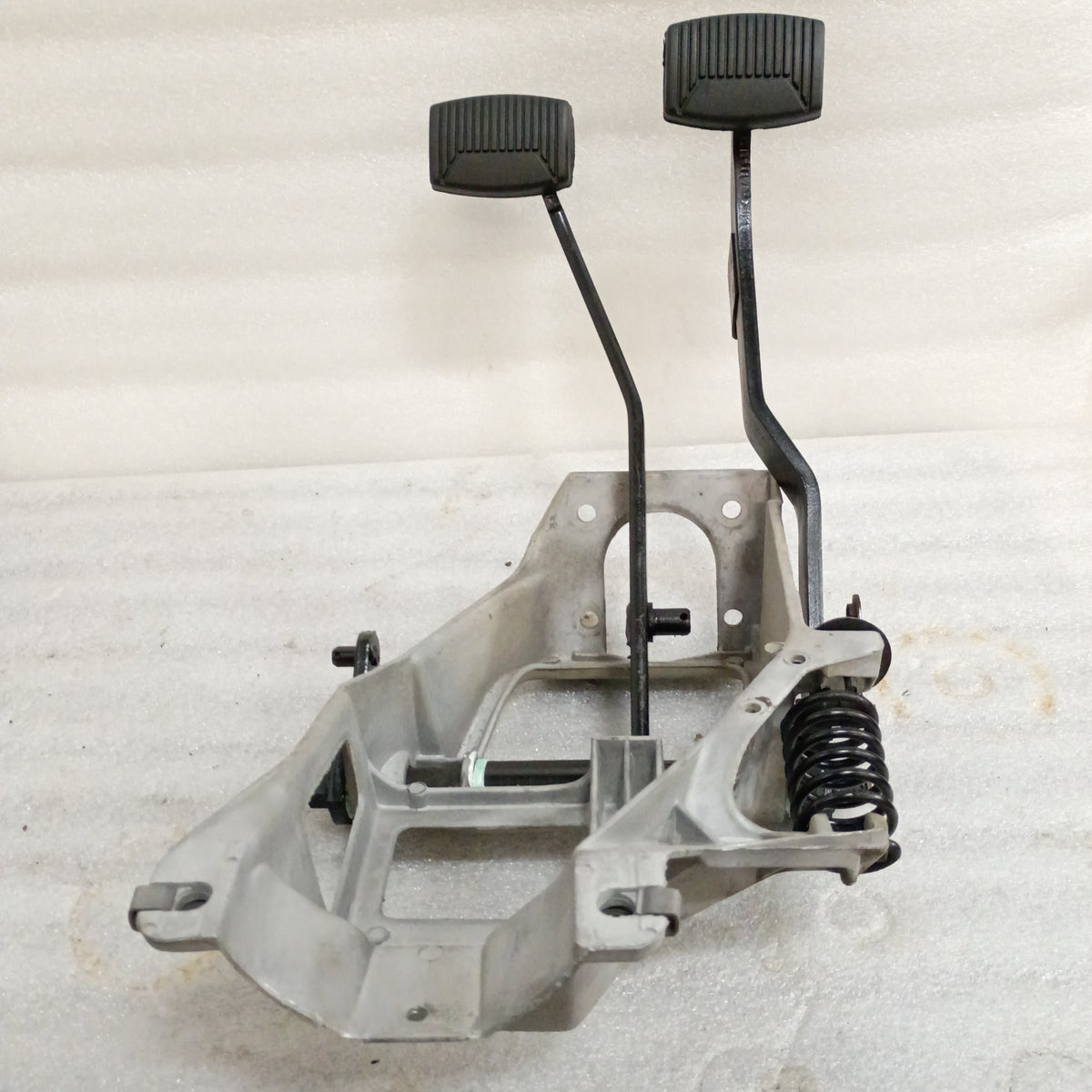 80-86 Hydraulic Clutch & Brake Pedal Assembly (Used) F150 F250 F350 Bronco New