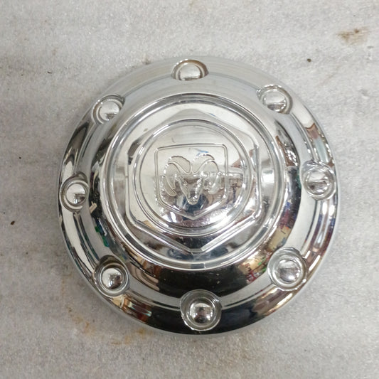 2000-2002 Chrome 8 Lug Center/Hub Caps (Used) Dodge 2500 52039098