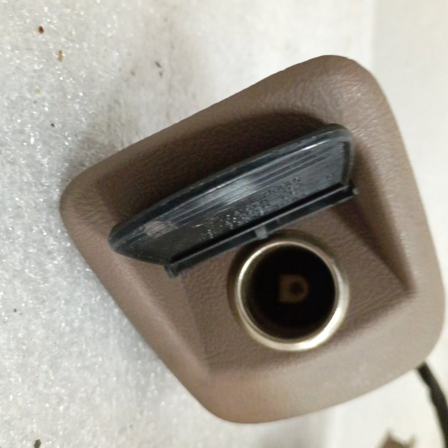92-96 Tan/Mocha Beige Ashtray Assembly (Used) Ford F150 F250 F350 Bronco