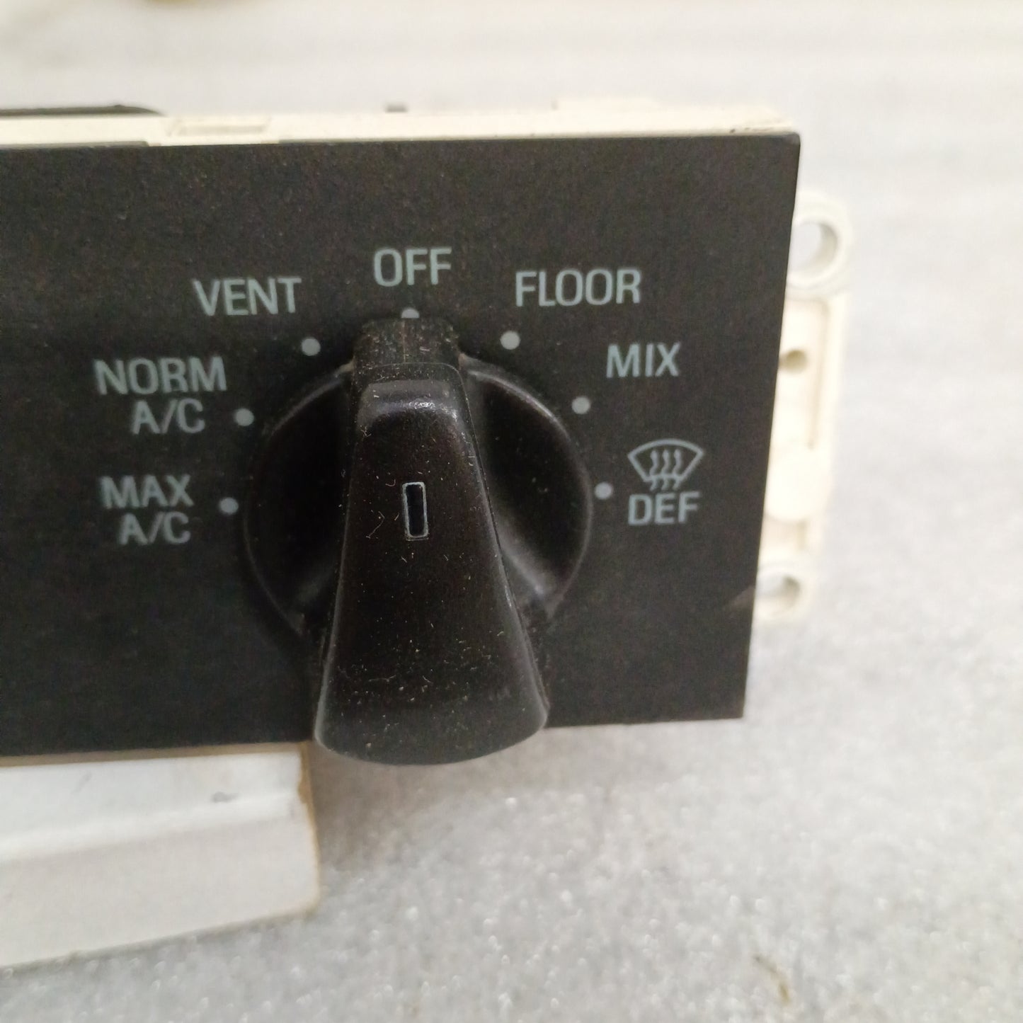 92-95 Heater / HVAC Control with AC (Used) Ford F150 F250 F350 Bronco