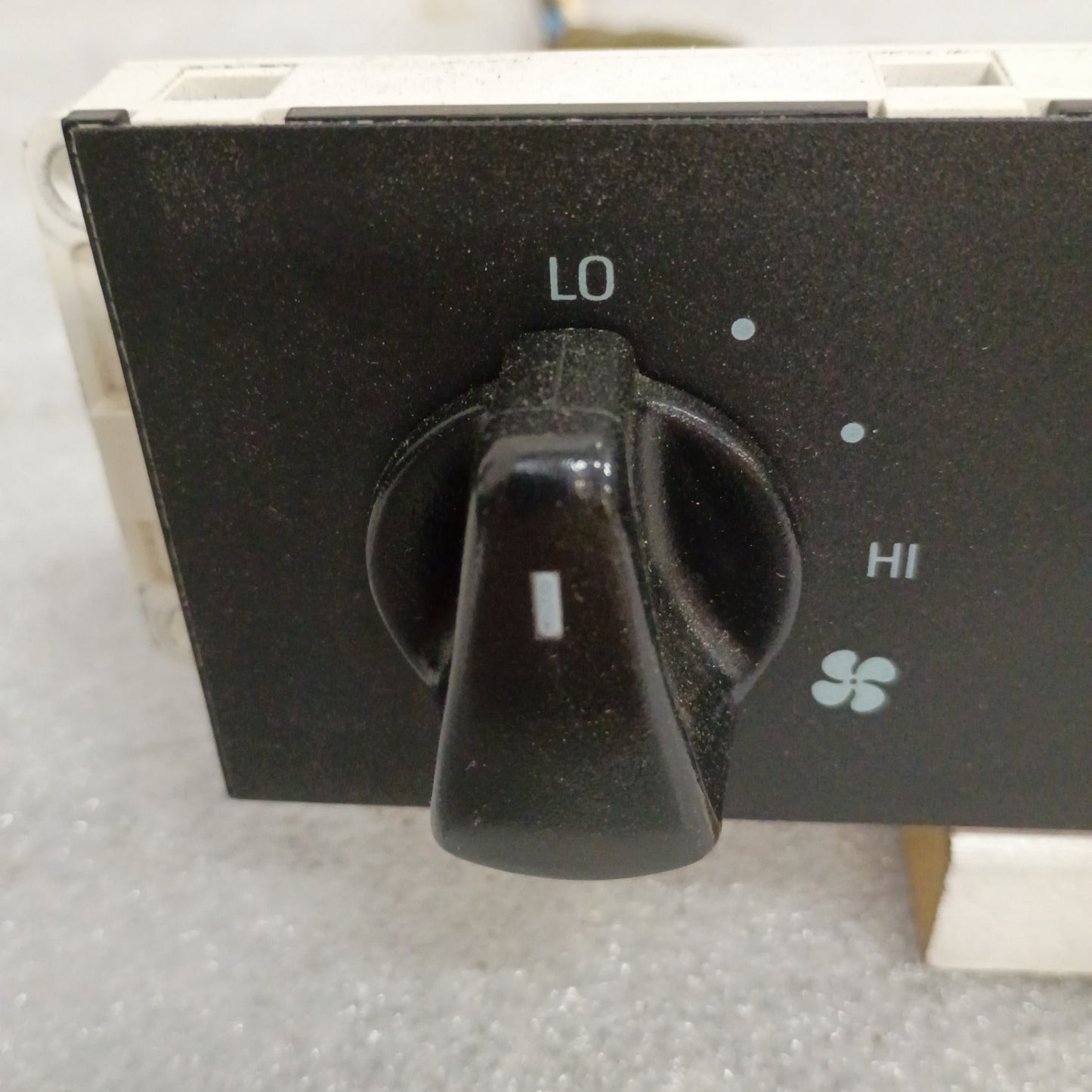 92-95 Heater / HVAC Control with AC (Used) Ford F150 F250 F350 Bronco