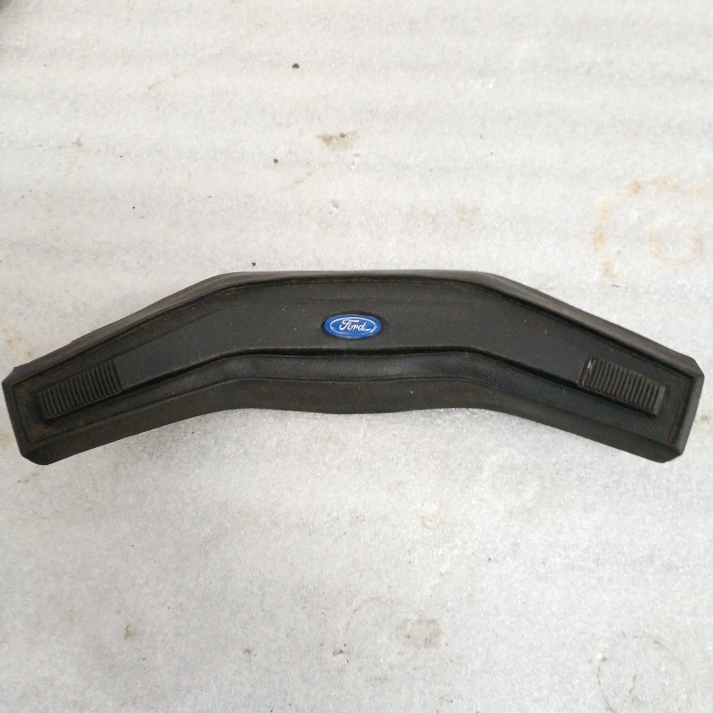 80-86 Steering Wheel Horn Button Black (Used) F150 F250 F350 Bronco OEM