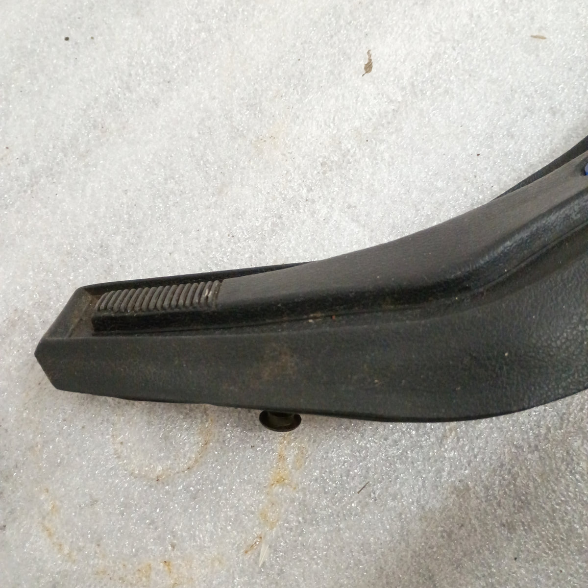 80-86 Steering Wheel Horn Button Black (Used) F150 F250 F350 Bronco OEM