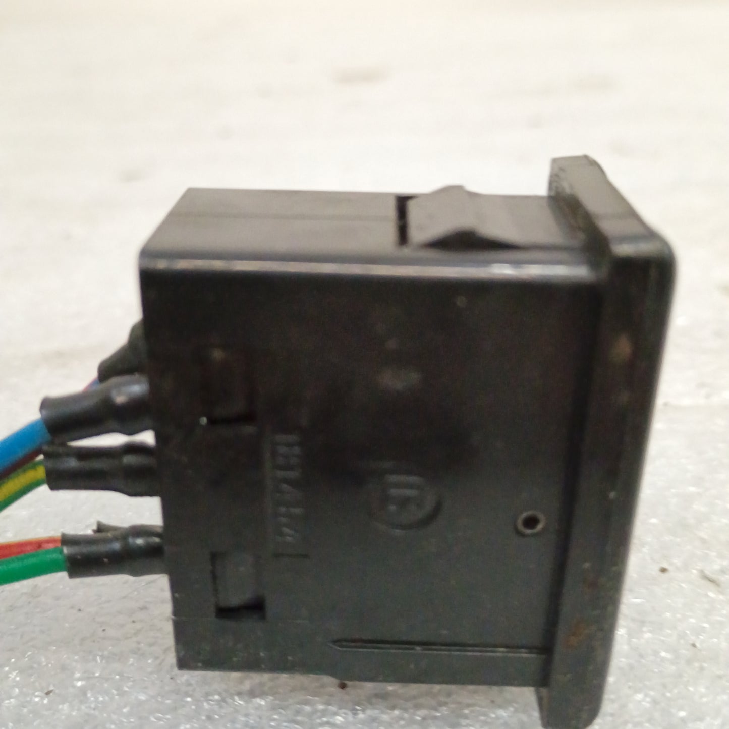 91-95 4Runner Rear/Tailgate Window Switch Blue Connector (Used) Toyota OEM Genuine SR5 84810-35010