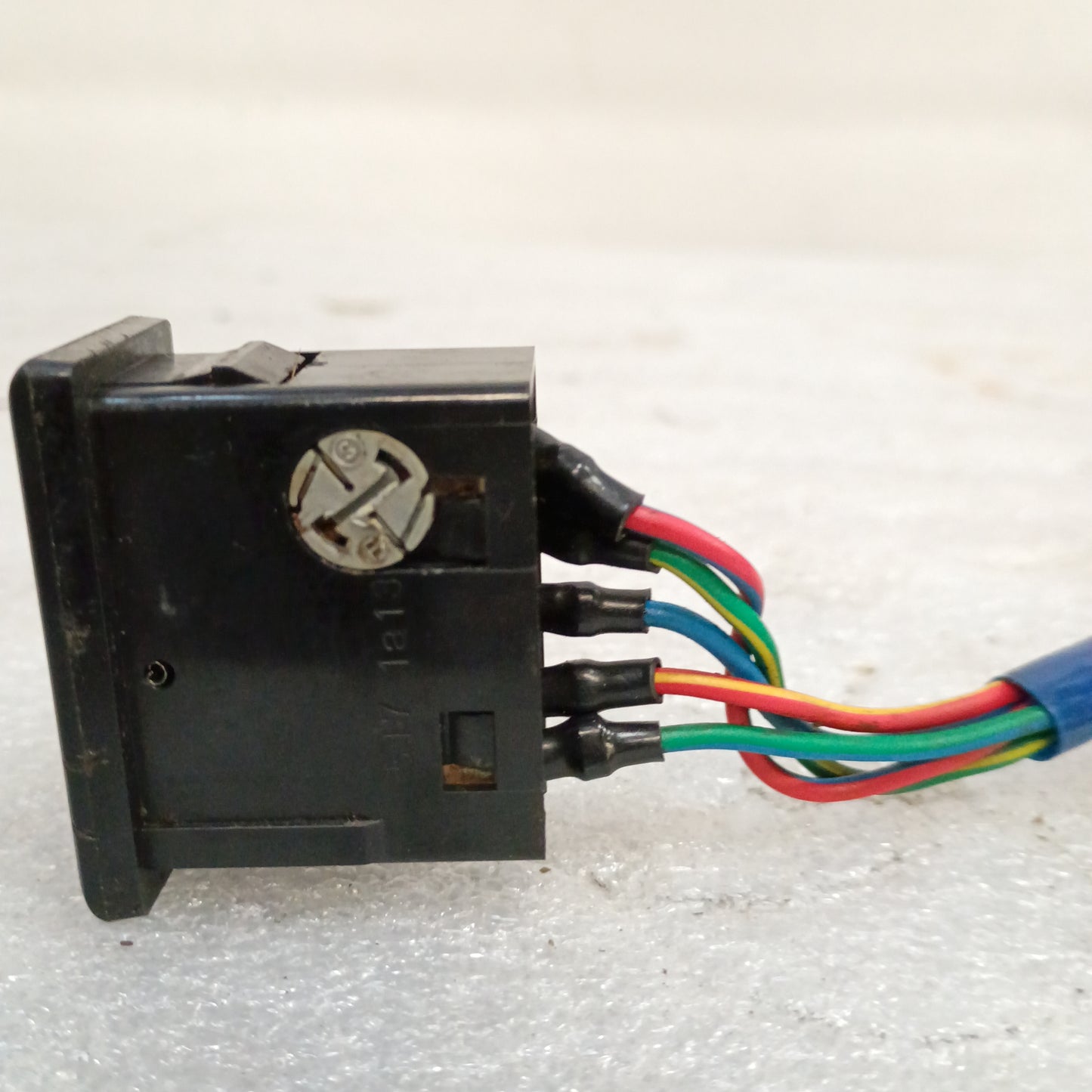 84-91 4Runner Rear/Tailgate Window Switch Green Connector (Used) Toyota OEM Genuine SR5 84810-89104