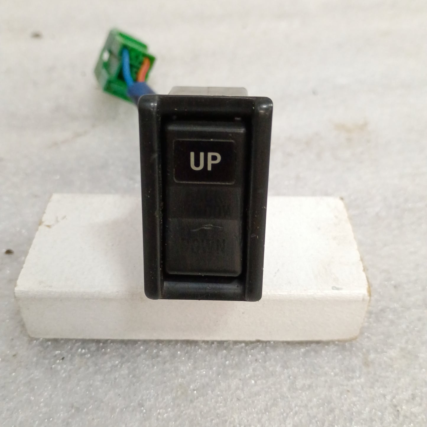 84-91 4Runner Rear/Tailgate Window Switch Green Connector (Used) Toyota OEM Genuine SR5 84810-89104