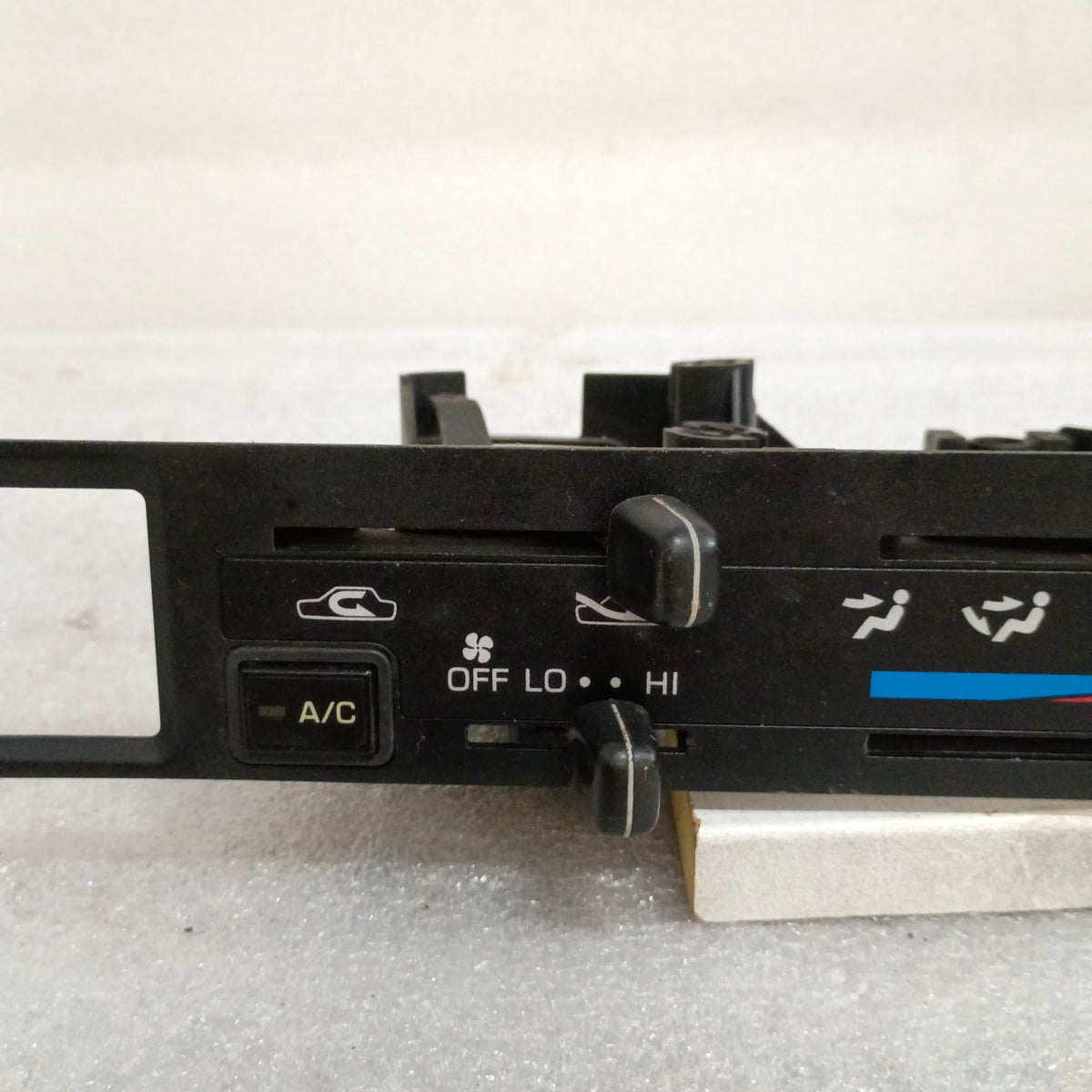 89-95 Heater Climate Control AC Switch (Used) Toyota 4Runner Pickup OEM