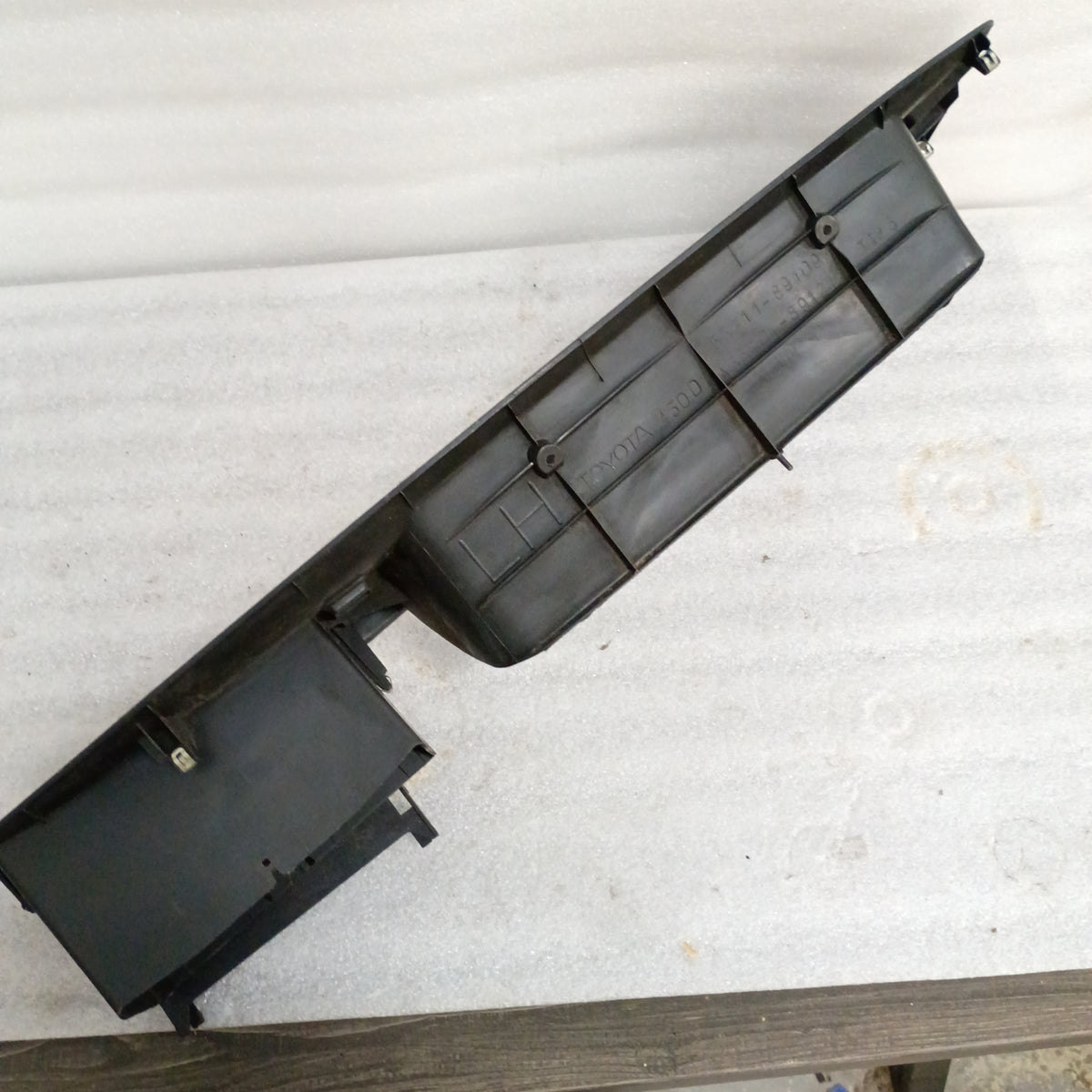 89-95 Instrument Cluster Bezel (Used) Toyota 4Runner Pickup OEM 55411-89109