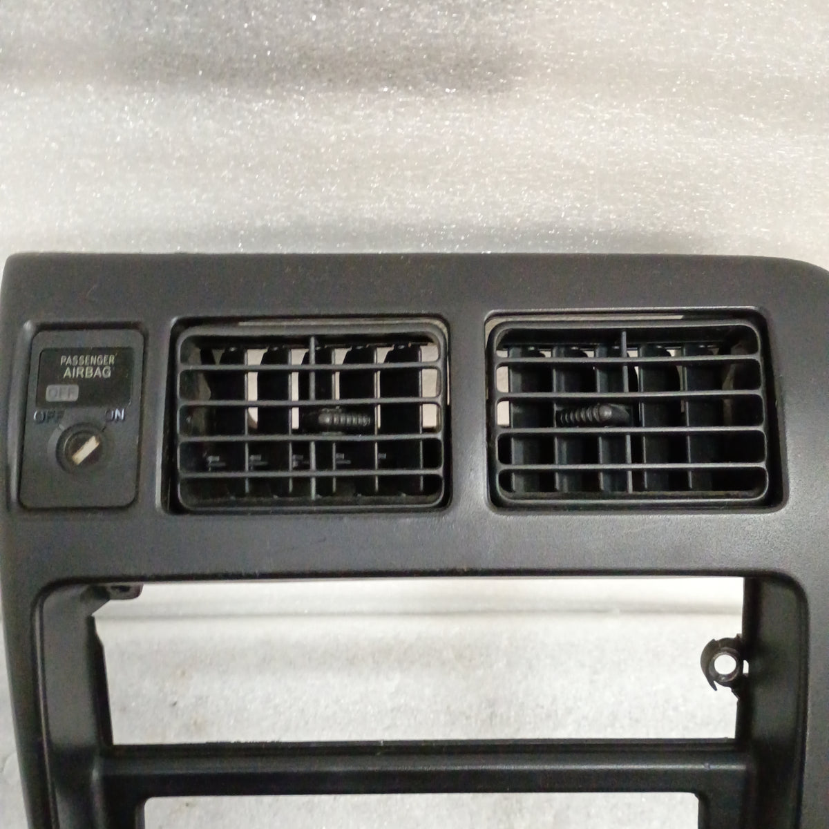 98-04 Heater Radio Dash Bezel Vents Toyota Tacoma (Used) OEM 55412-04020 Pickup Truck