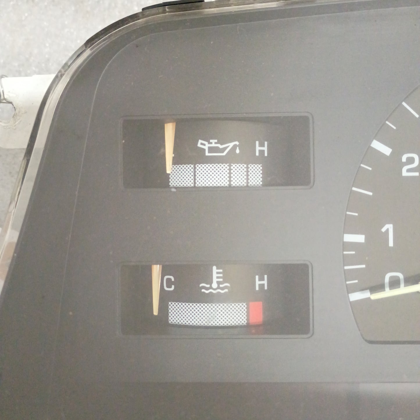 92-95 Toyota Gauge Cluster 186K Miles V6 Electronic Speedo (Used) 4Runner/Pickup
