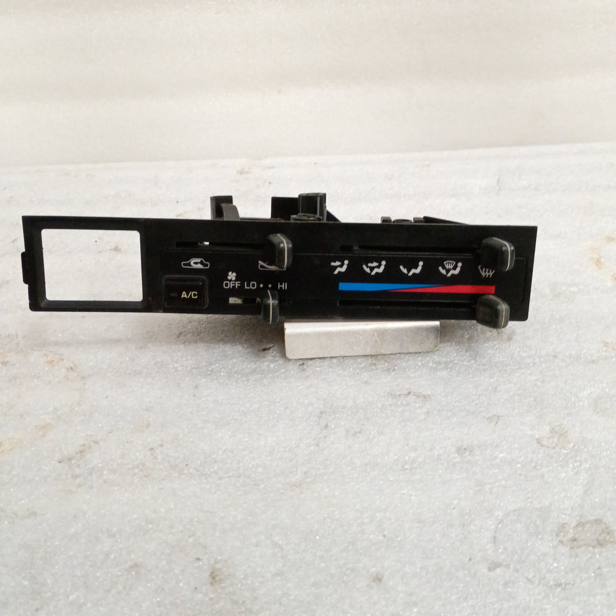 89-95 Heater Climate Control AC Switch (Used) Toyota 4Runner Pickup OEM