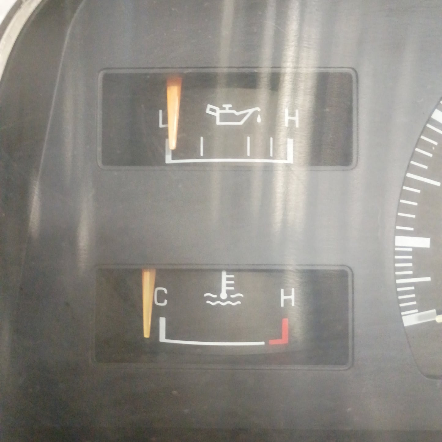 89-91 Toyota Gauge Cluster 308K Miles V6 Mechanical Speedo (Used) 4Runner/Pickup