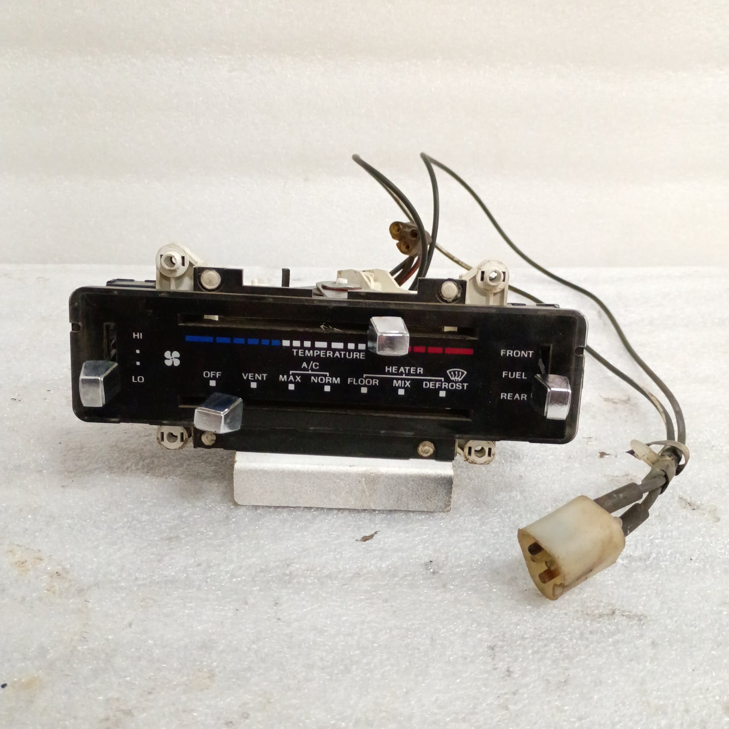 80-83 Heater & AC Control with Fuel Switch (Used) Ford F100 F150 F250 F350