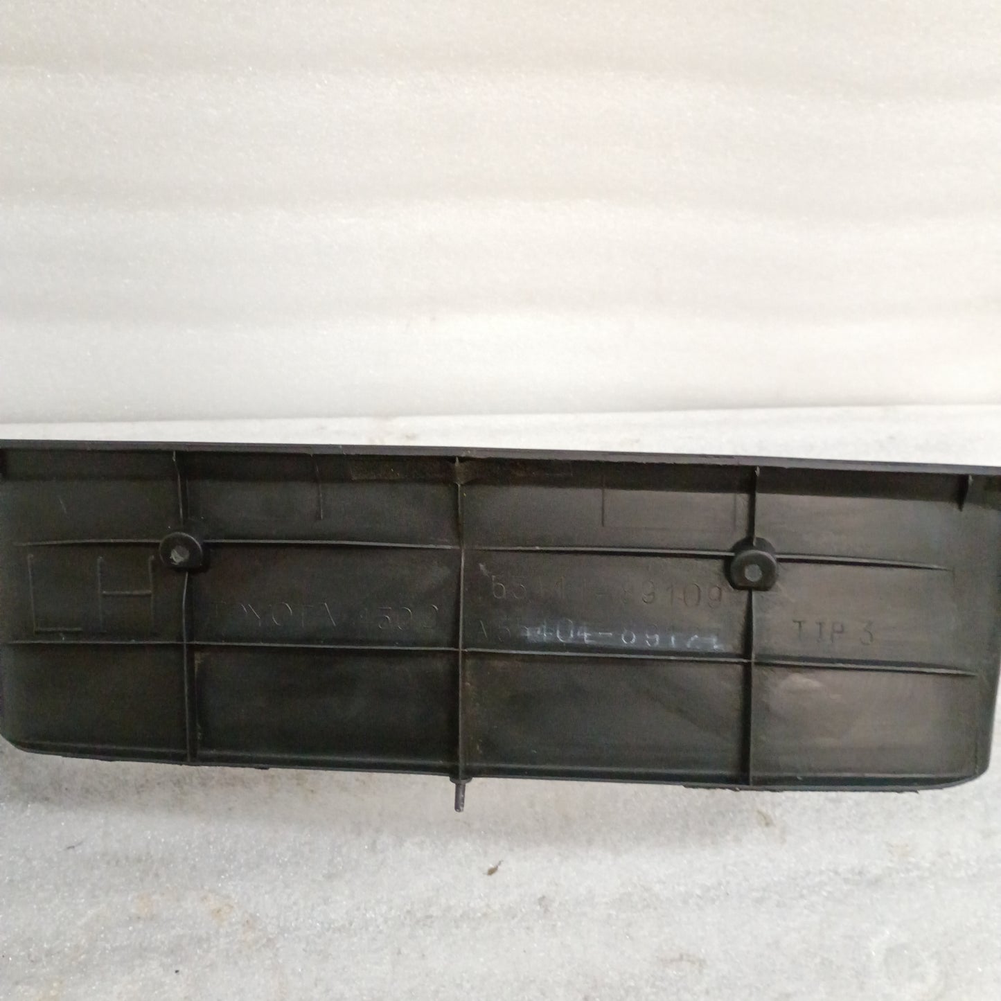 89-95 Instrument Cluster Bezel (Used) Toyota 4Runner Pickup OEM 55411-89109
