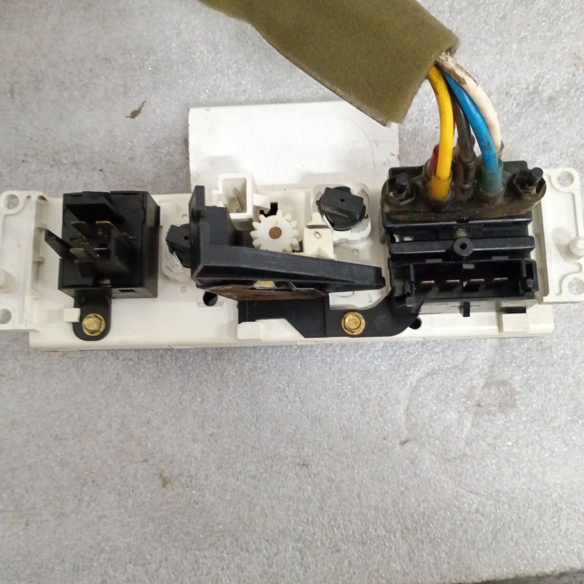 92-95 Heater / HVAC Control with AC (Used) Ford F150 F250 F350 Bronco