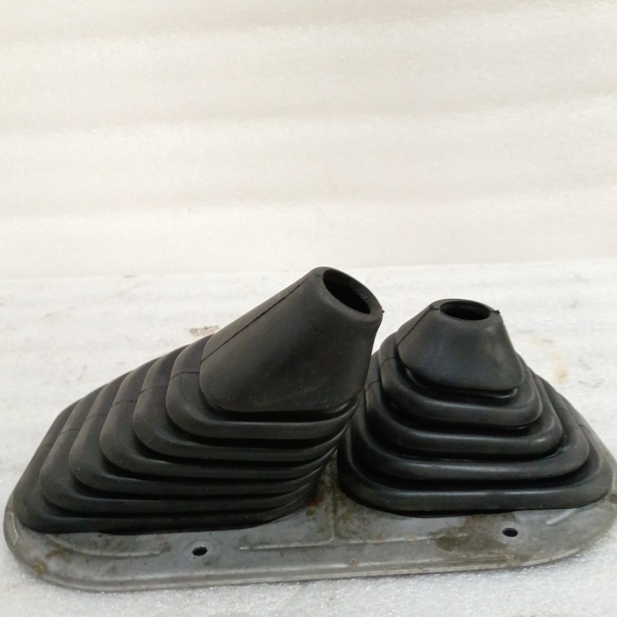 89-00 Rubber Shifter Boot Manual 4x4 (Used) Toyota Tacoma Pickup OEM