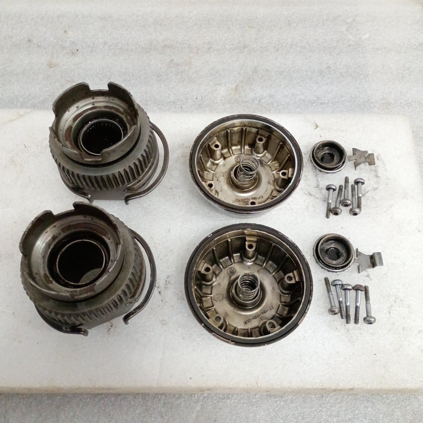 95-97 Automatic Locking Hubs Pair Dana 60 50 IFS 5 Bolt (Used) Ford F250 F350