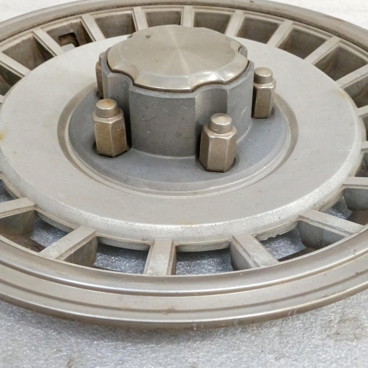 80-96 Wheel Cover Hubcap 15 (Used) F150 F100 Bronco OEM