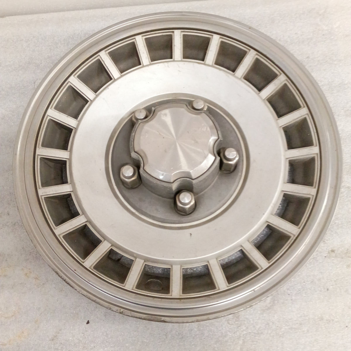80-96 Wheel Cover Hubcap 15 (Used) F150 F100 Bronco OEM