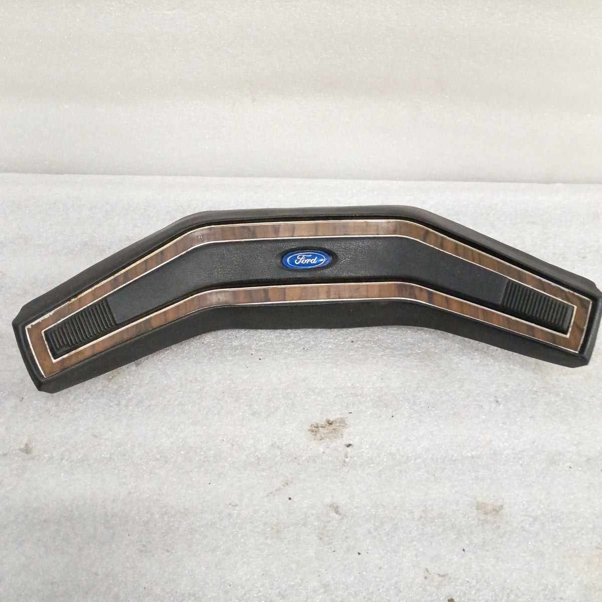 80-86 Steering Wheel Horn Button Rosewood (Used) F150 F250 F350 Bronco