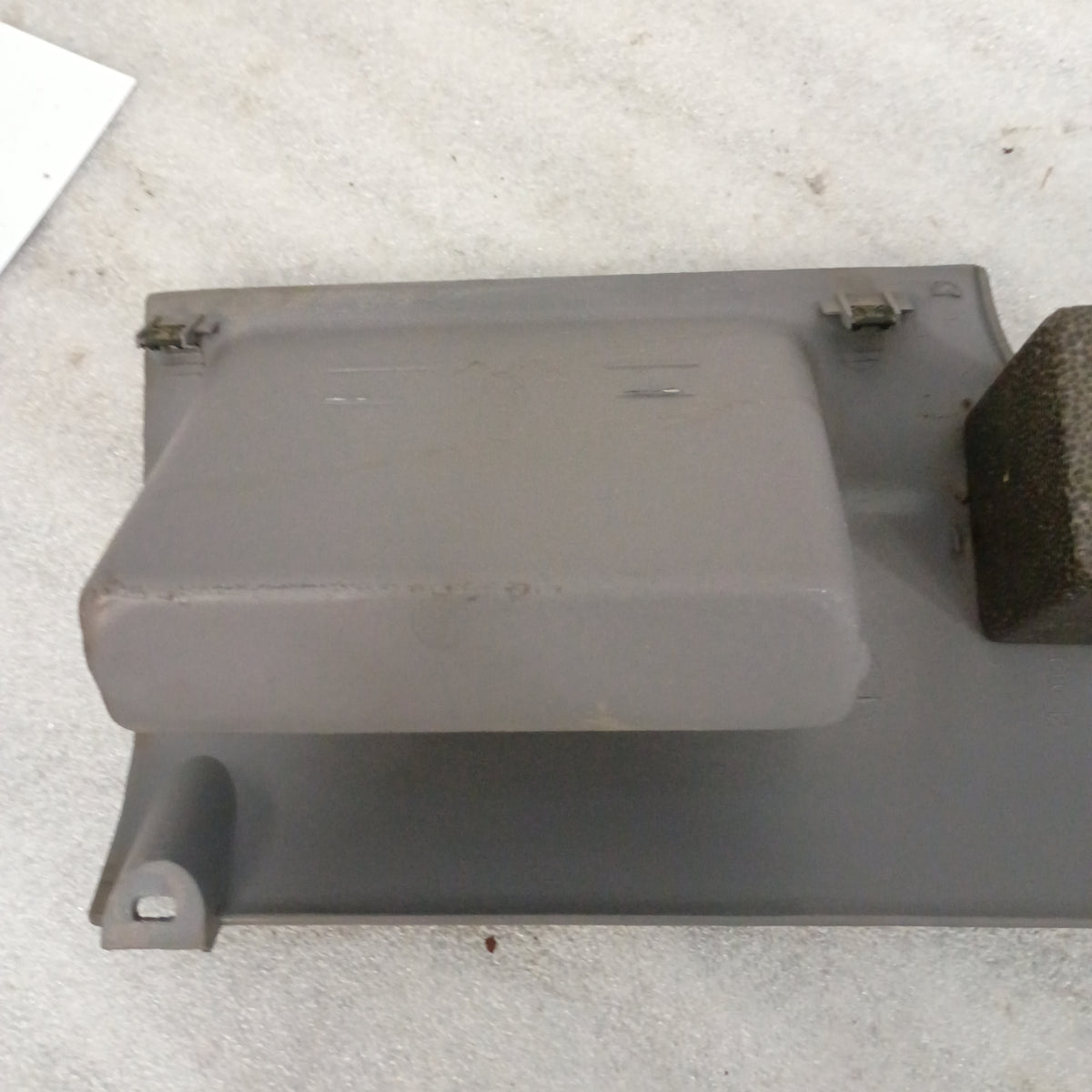92-96 Light Gray/Opal Lower Dash Knee Panel Trim (Used) Ford F150 F250 F350 Bronco
