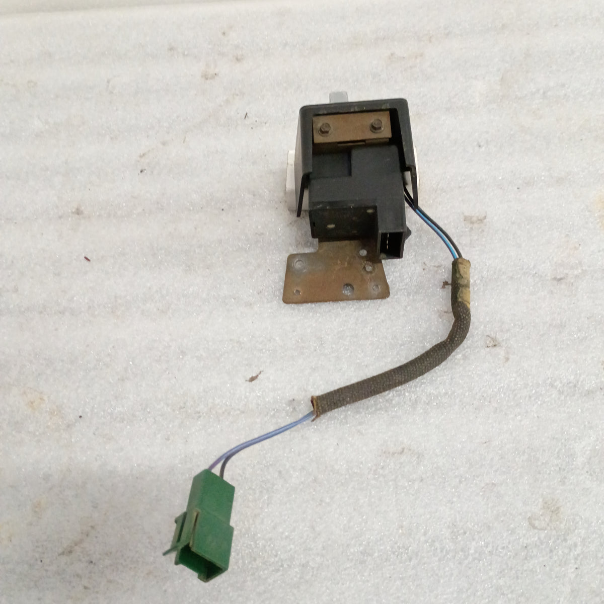 80-86 Rear Window Defrost Switch Ford Bronco (Used) OEM Bullnose 22508128