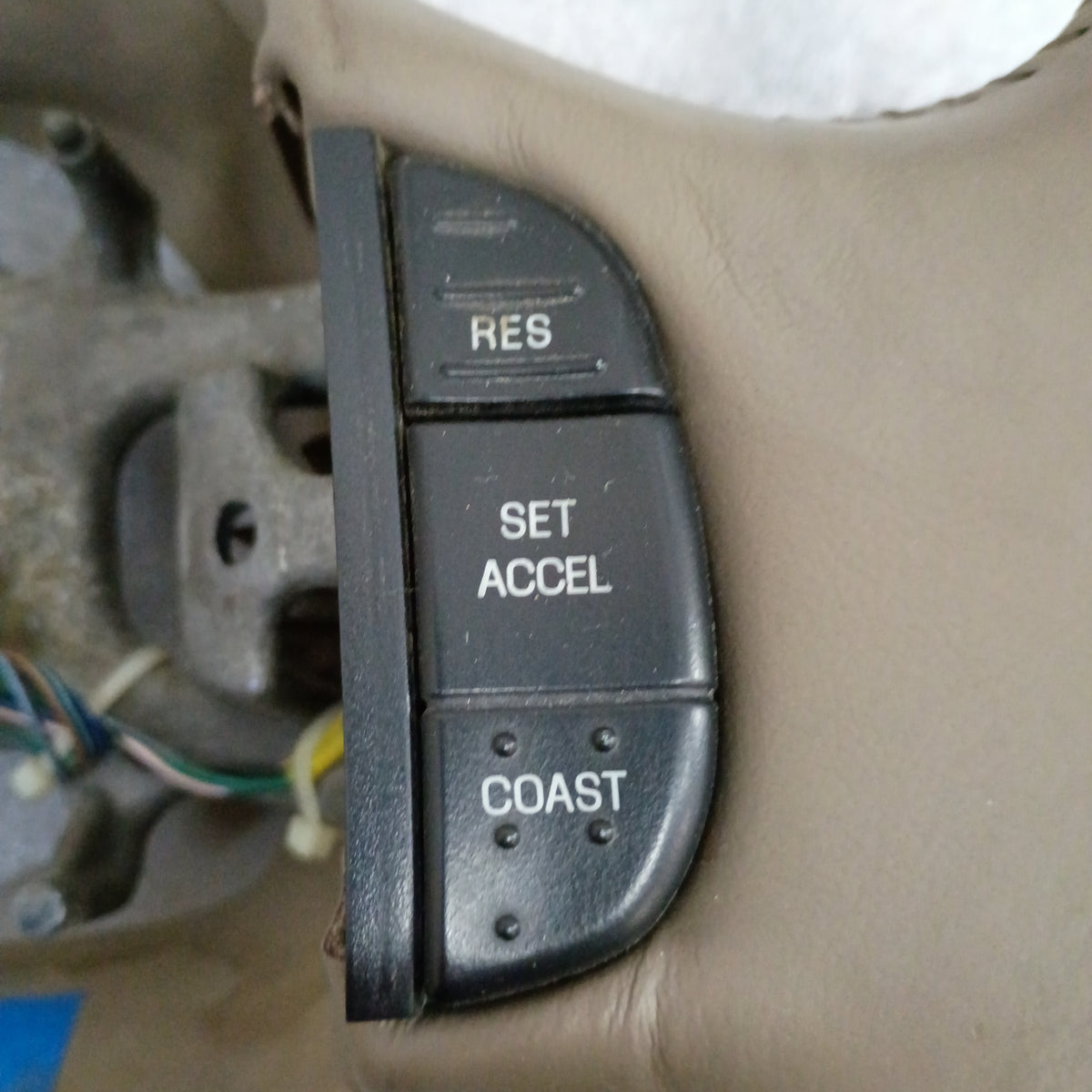03-07 Tan Leather King Ranch Steering Wheel w/ Cruise (Used) OEM F250 F350 Super Duty