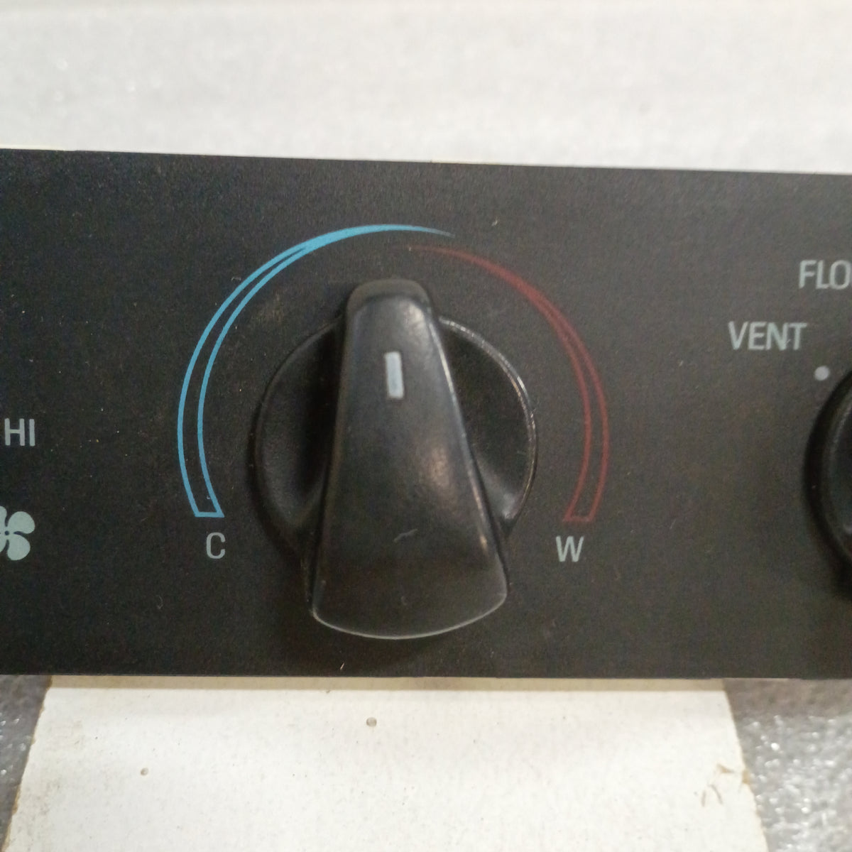 92-95 Heater / HVAC Control without Air Conditioning (Used) Ford F150 F250 F350 Bronco