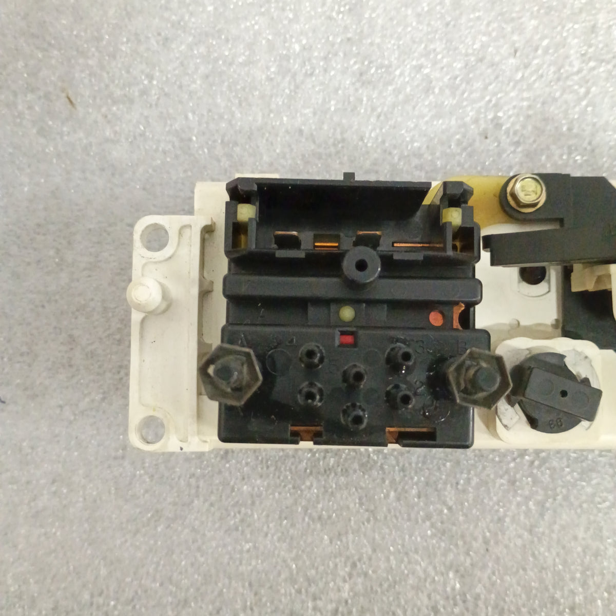 92-95 Heater / HVAC Control without Air Conditioning (Used) Ford F150 F250 F350 Bronco