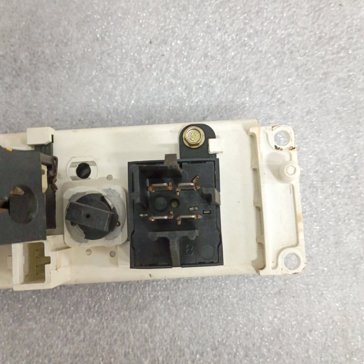 92-95 Heater / HVAC Control without Air Conditioning (Used) Ford F150 F250 F350 Bronco