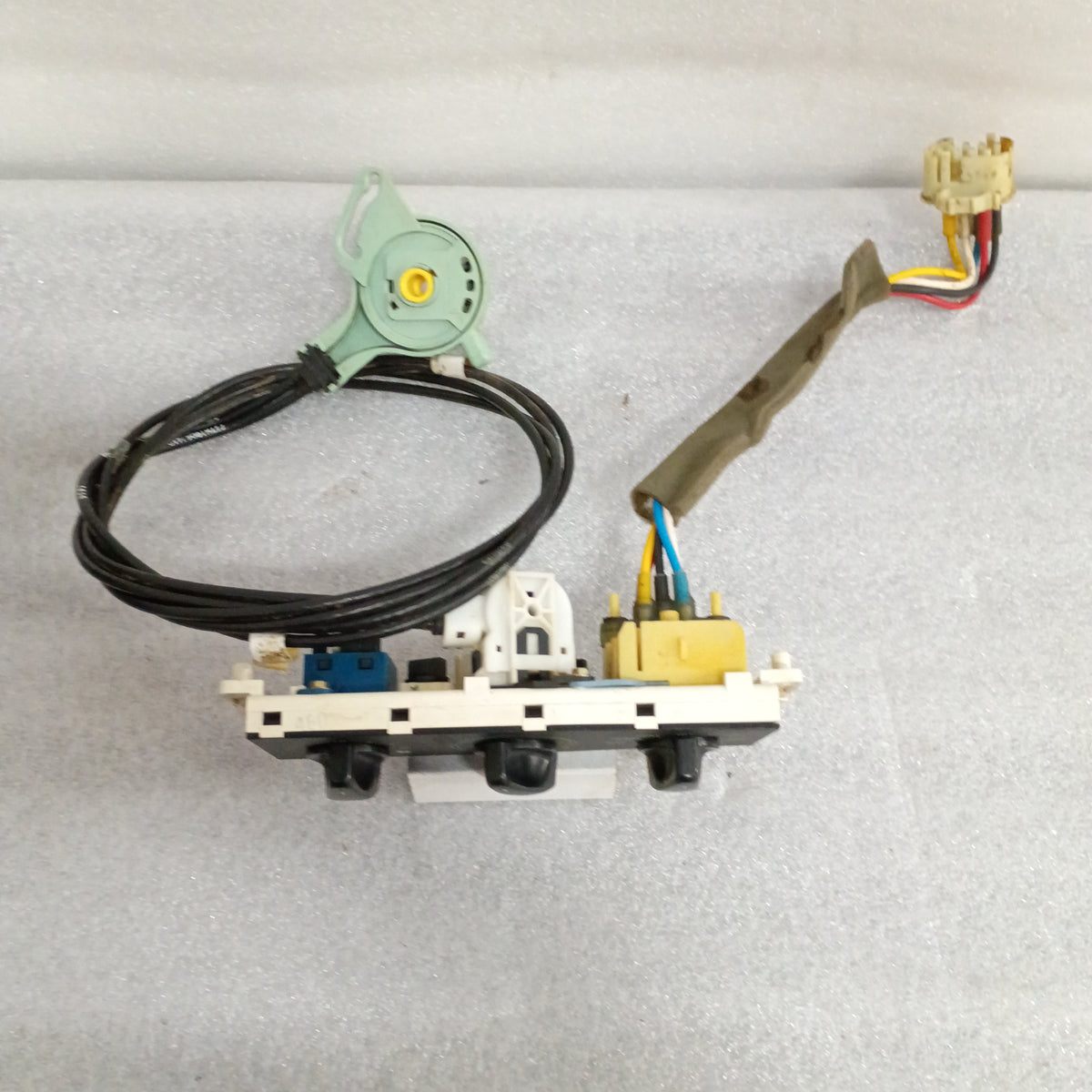 Ford dual cable HVAC control unit with wiring, compatible with 1992-1997 F-Series and Bronco, temperature and fan controls.