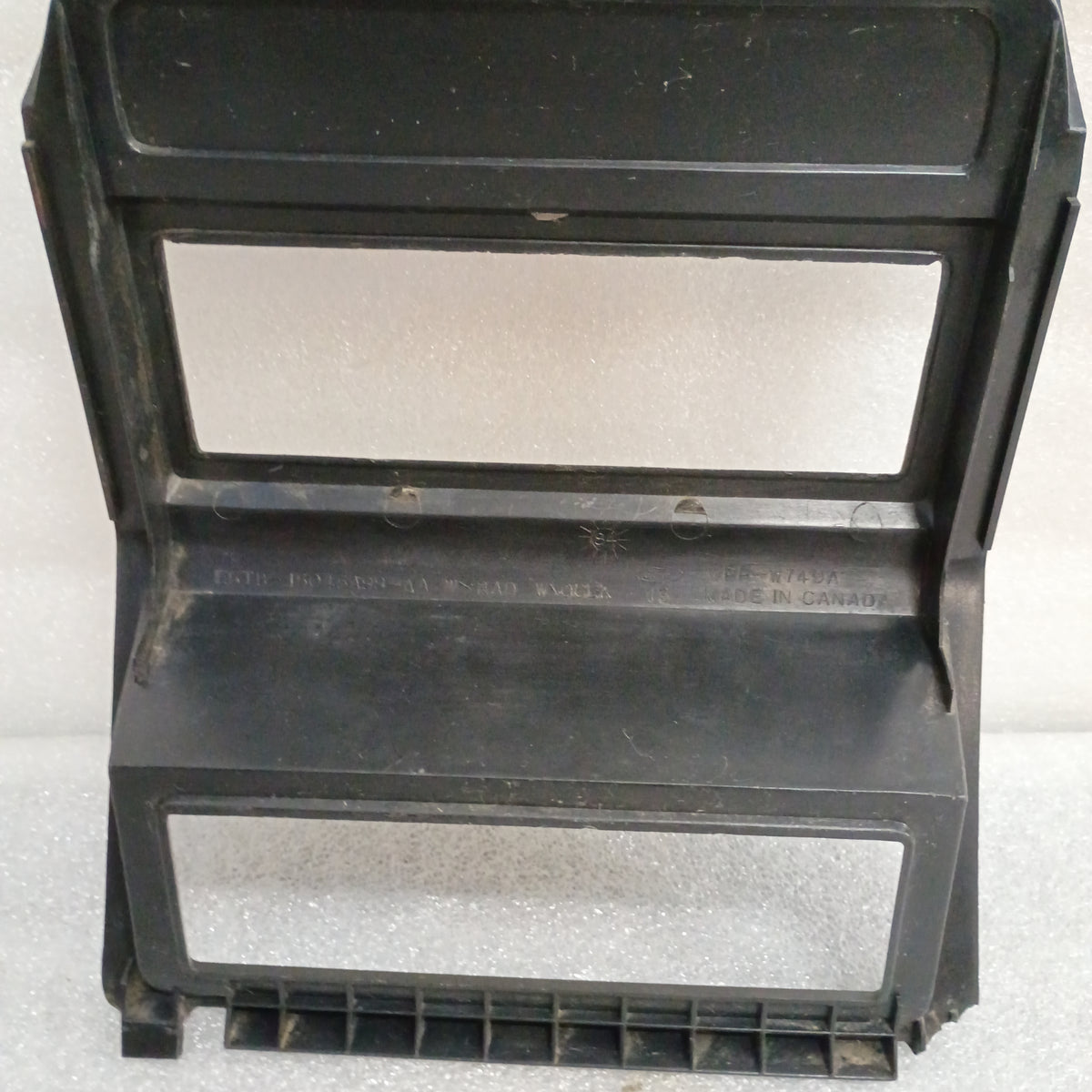 80-86 Silver Radio & Heater Bezel (Used) Ford F150 F250 F350 Bronco