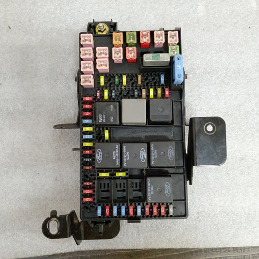 03-04 Fuse Panel/Box Interior Cabin 3C3T-14A067-BG (Used) OEM Ford F250 F350 Super Duty