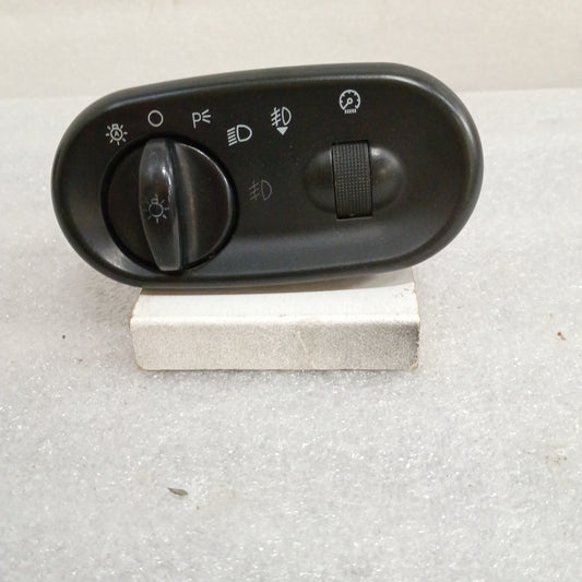 02-04 King Ranch Headlight Switch w/ Fog Lights & Dimmer (Used) Ford F250 F350