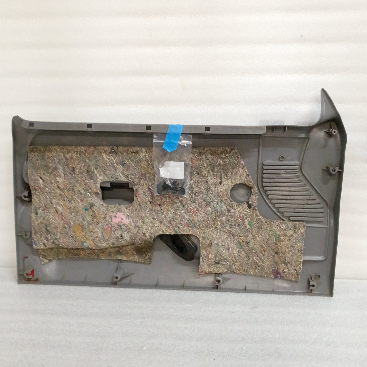 1992-1997 Light Gray Door Panel Set for Manual Windows (Used) F150 F250 F350 Bronco OBS