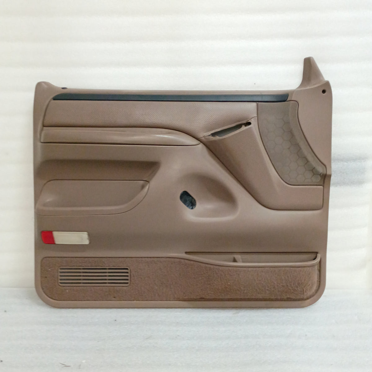 1992-1997 Deluxe Tan Deluxe Door Panels (Used) Ford F150 F250 F350 Bronco OEM XLT