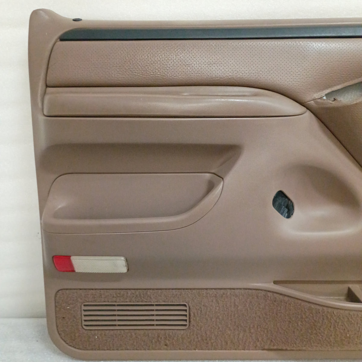 1992-1997 Deluxe Tan Deluxe Door Panels (Used) Ford F150 F250 F350 Bronco OEM XLT