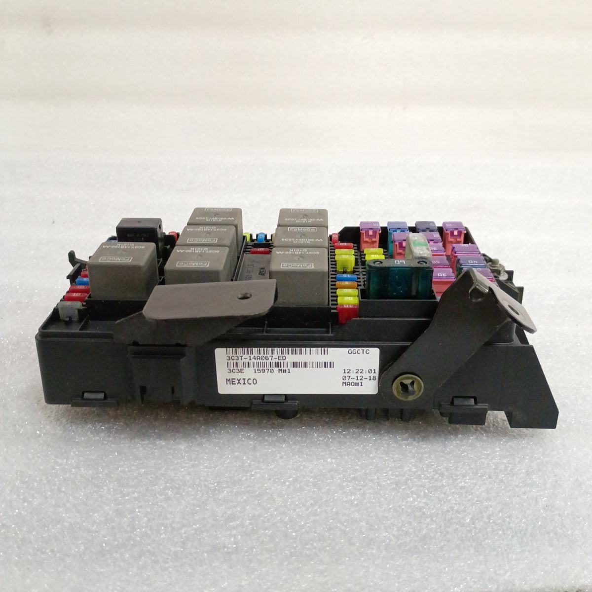 03-04 Fuse Panel/Box Interior Cabin 3C3T-14A067-ED (Used) OEM Ford F250 F350 Super Duty