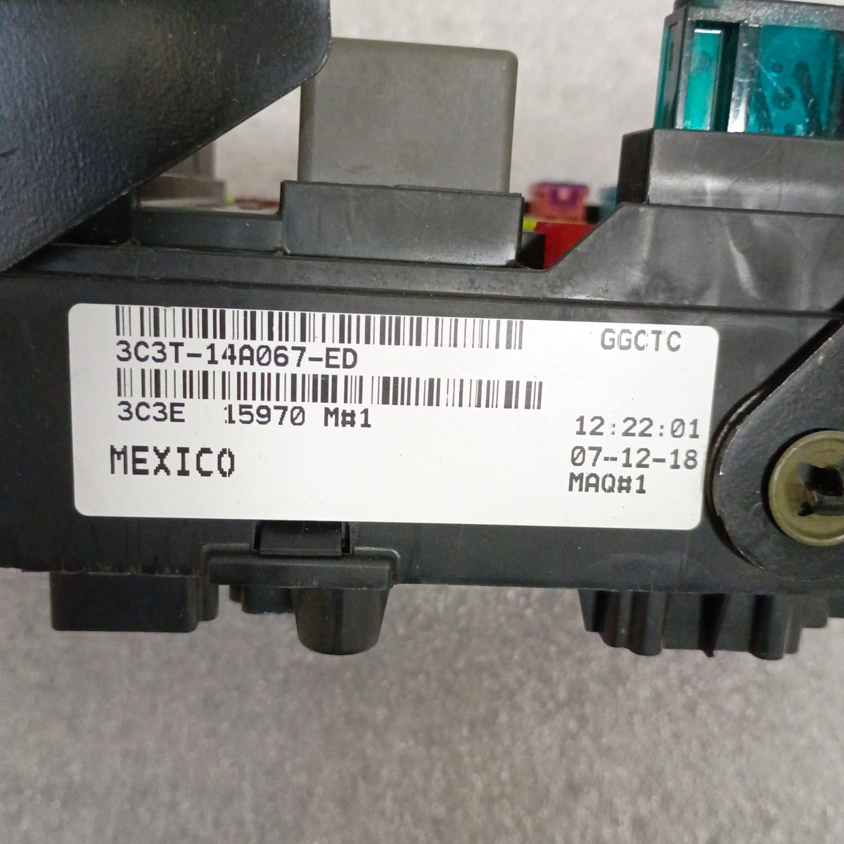 03-04 Fuse Panel/Box Interior Cabin 3C3T-14A067-ED (Used) OEM Ford F250 F350 Super Duty