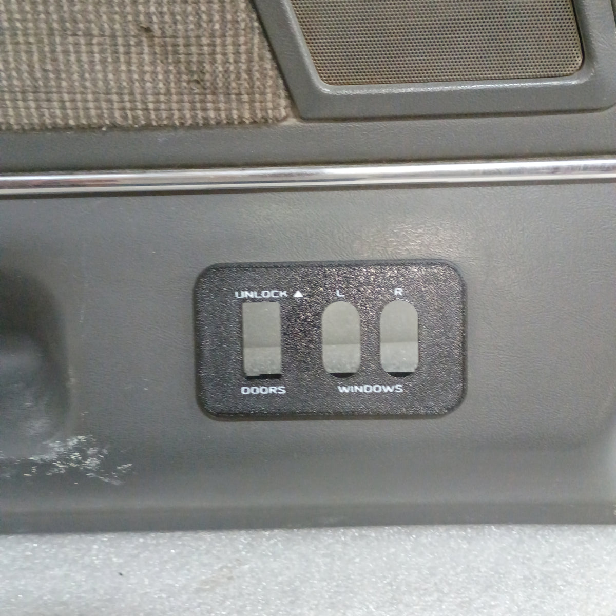 87-91 Deluxe Dark Gray Door Panel Set (Used) F150 F250 F350 Bronco XLT
