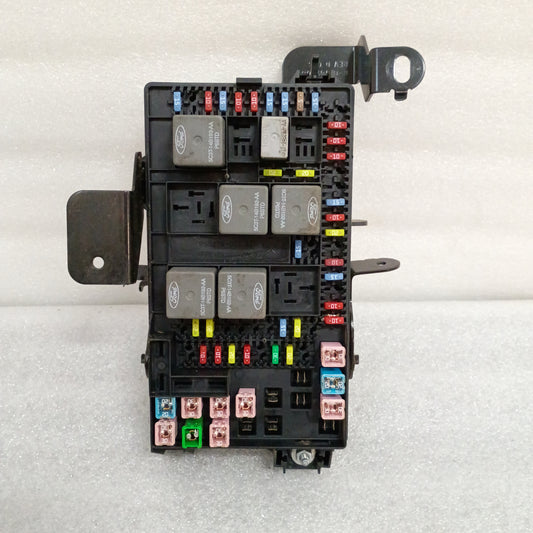 Genuine Ford interior cabin fuse box, 6C3T-14A067-BD, for 2006-2007 F250/F350 Super Duty. Plastic, used, under-dash mount.