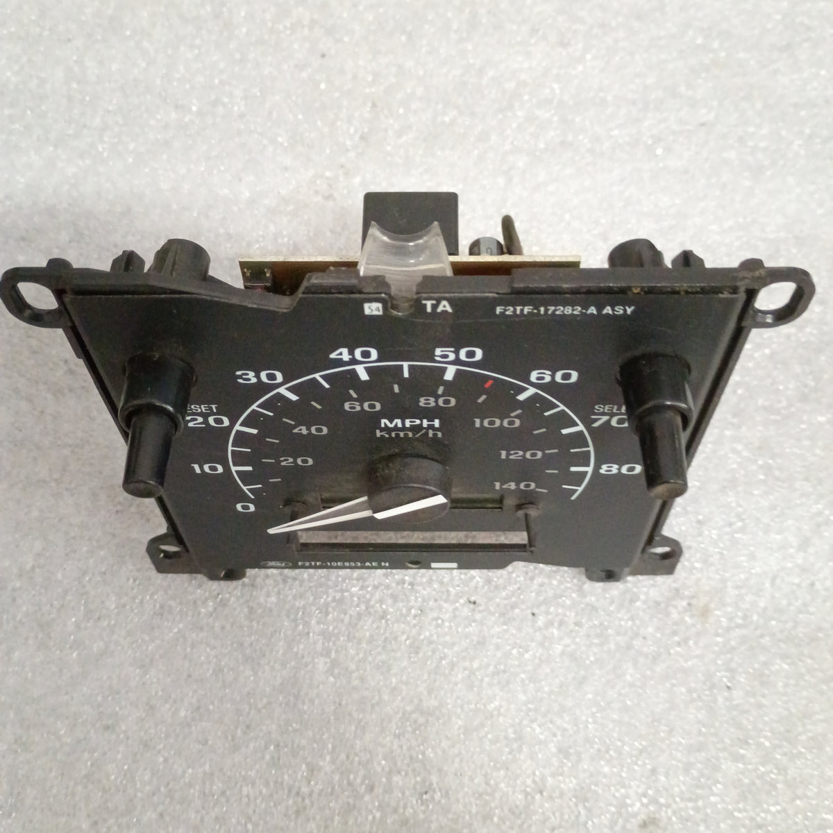 92-97 Speedometer 209K Miles (Used) Ford F150 F250 F350 Bronco OEM