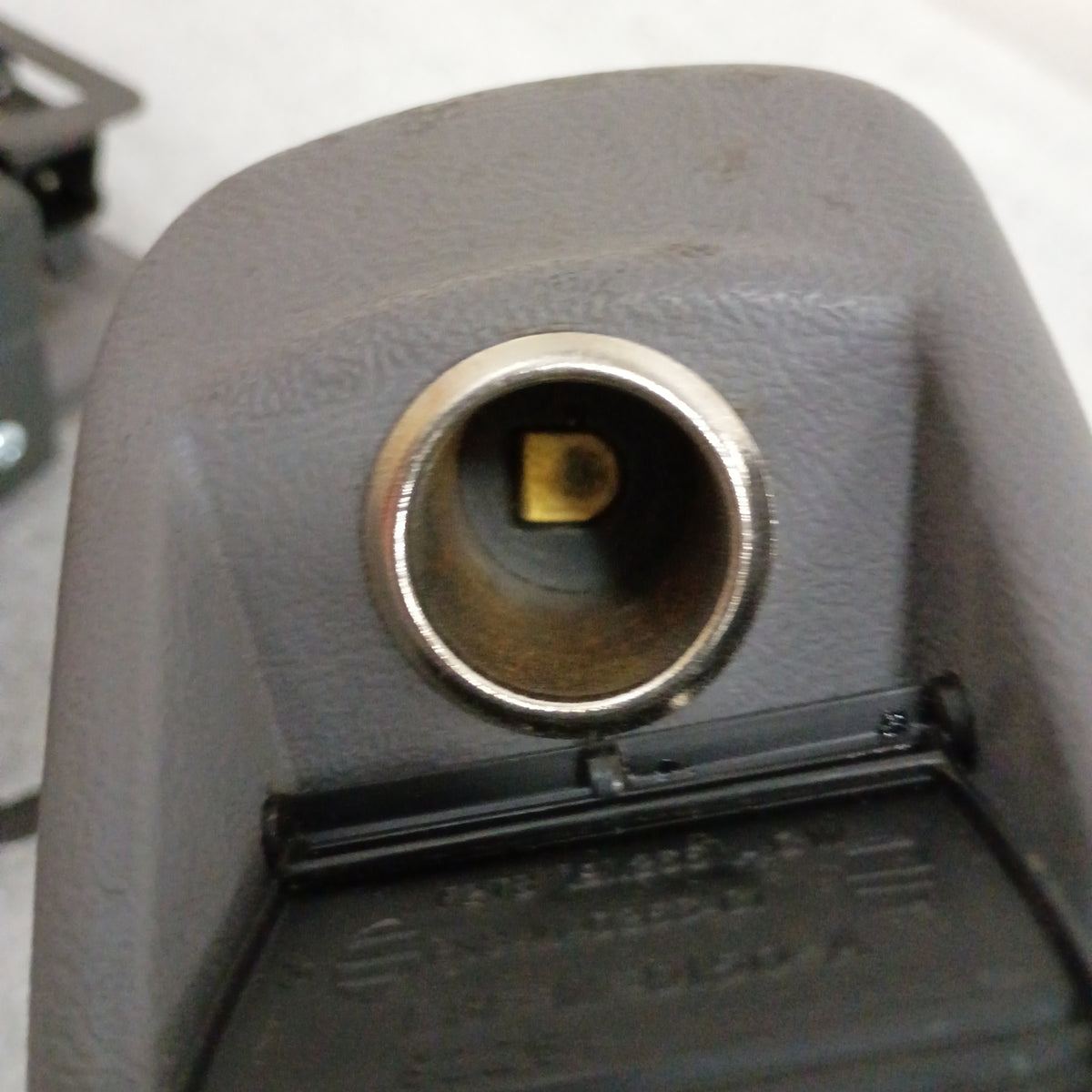 92-96 Light/Opal Gray Ashtray Assembly (Used) Opal Ford F150 F250 F350 Bronco