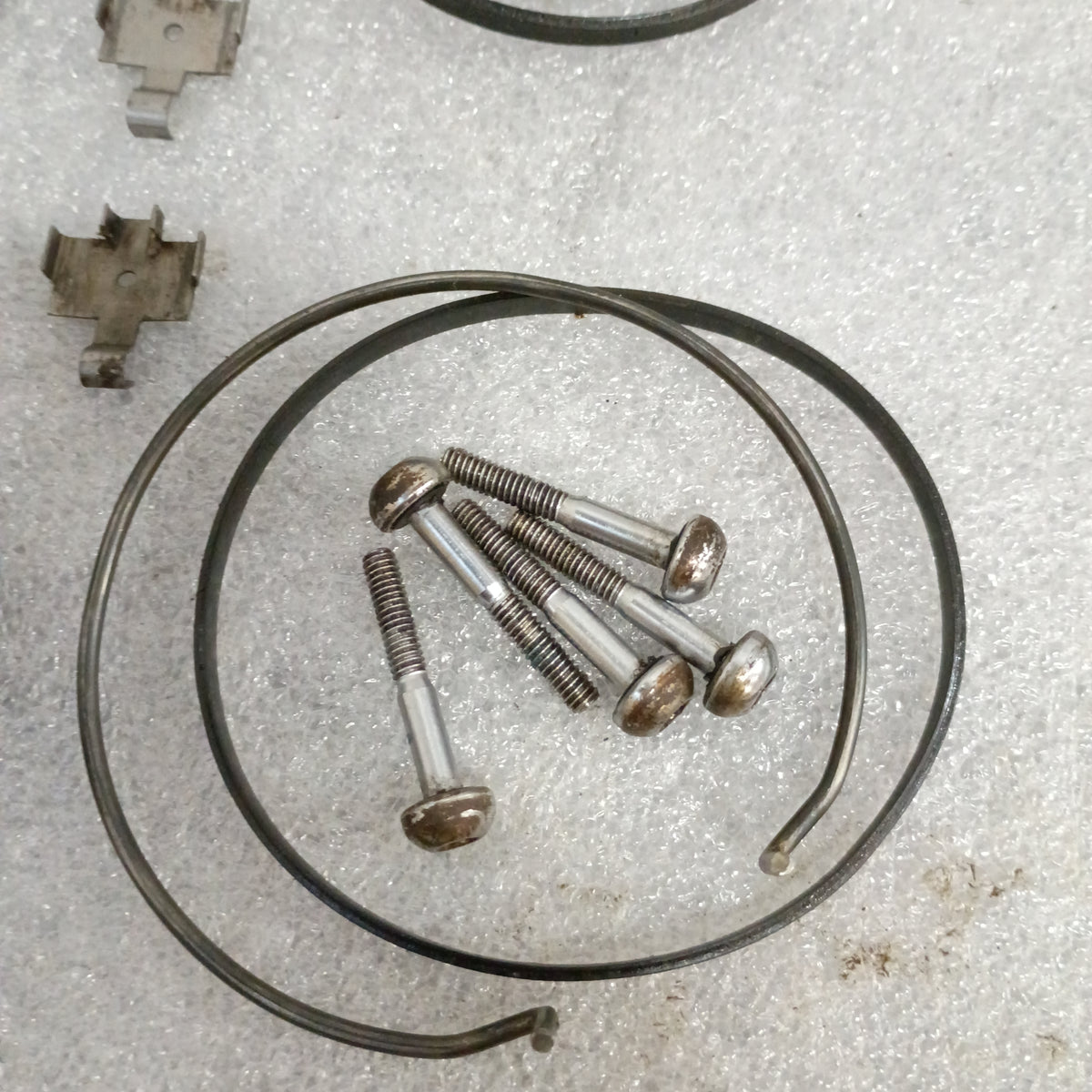80-96 Automatic Locking Hubs 5 Bolt Dana 44 IFS (Used) Super Duty F250 F350 4WD 4x4