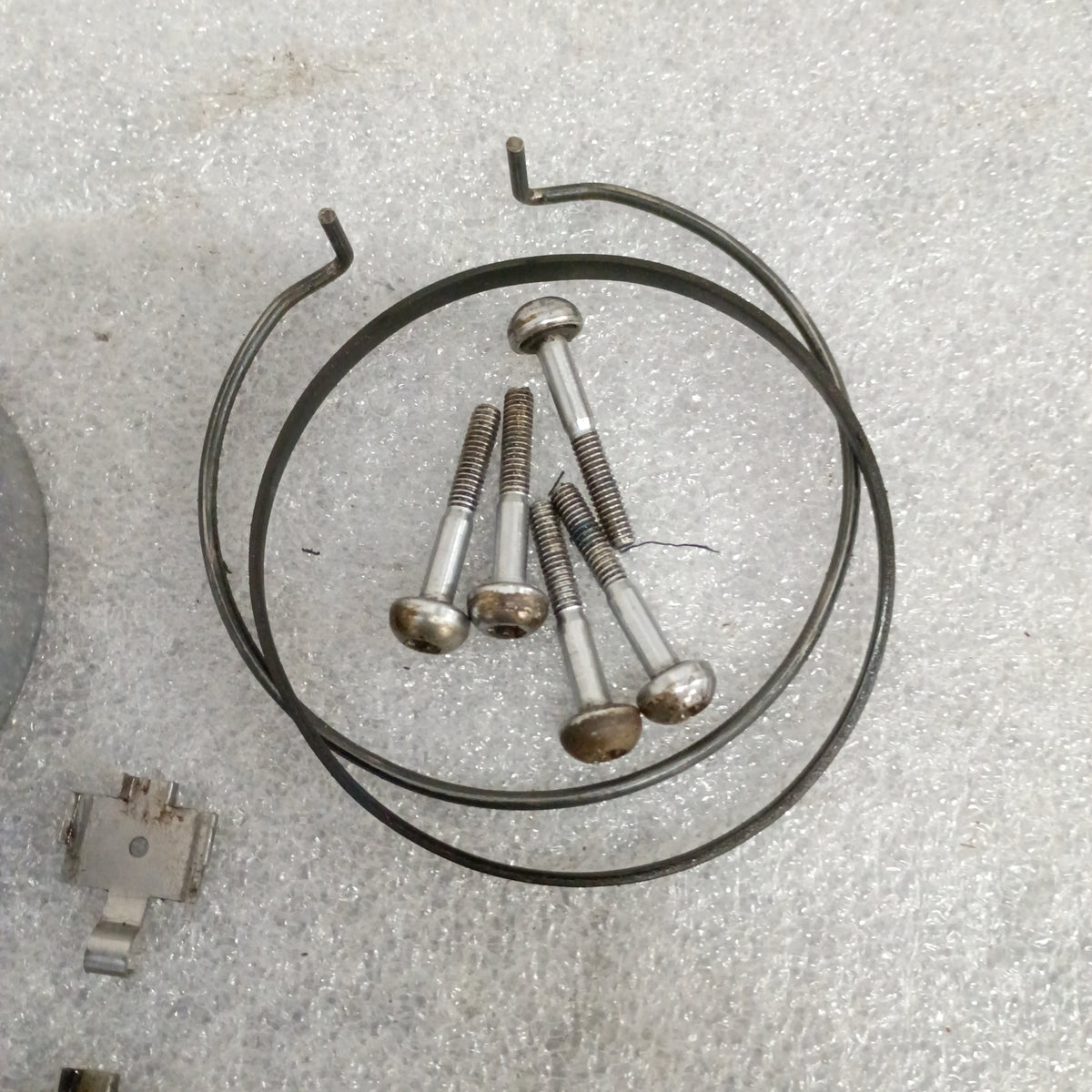 80-96 Automatic Locking Hubs 5 Bolt Dana 44 IFS (Used) Super Duty F250 F350 4WD 4x4