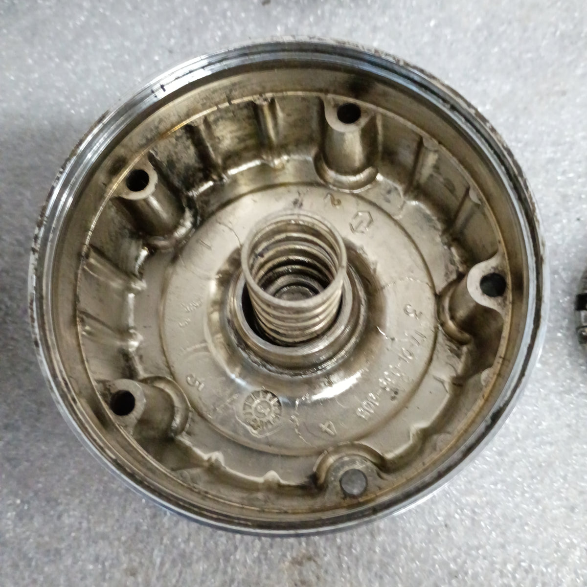 80-96 Automatic Locking Hubs 5 Bolt Dana 44 IFS (Used) Super Duty F250 F350 4WD 4x4