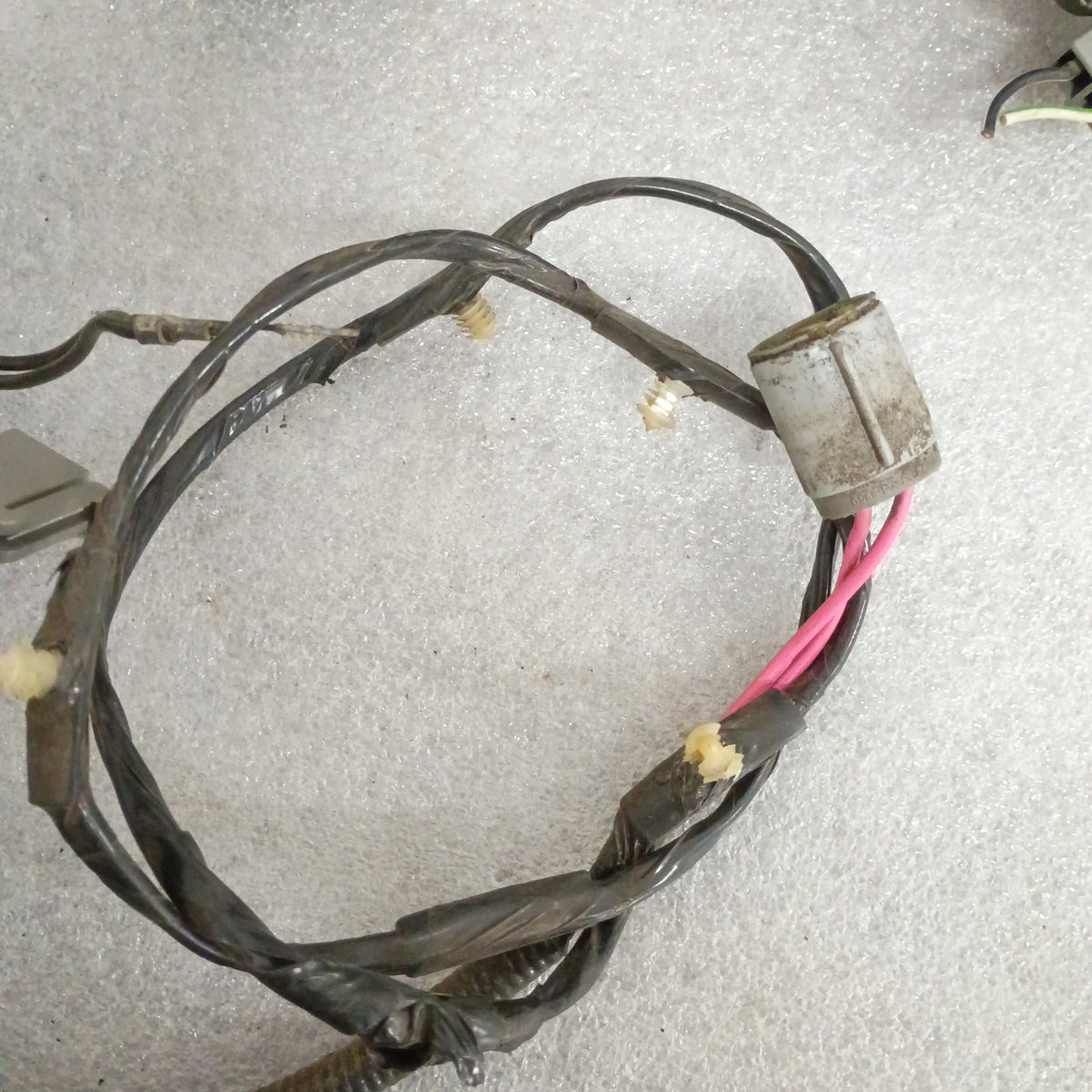Ford power window and lock door wire harness with connectors, compatible with 1987-1991 F150, F250, F350, Bronco.