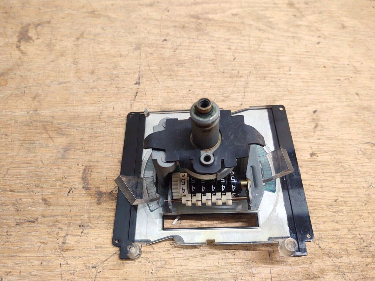 87-91 Speedometer Gauge (Used) Ford F150 F250 F350 Bronco